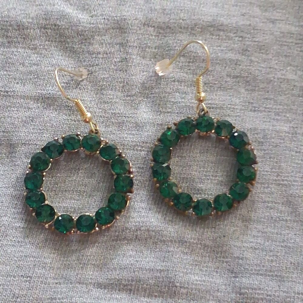 emerald green rhinestone hoop drop dangle earrings gold tone circular open circl